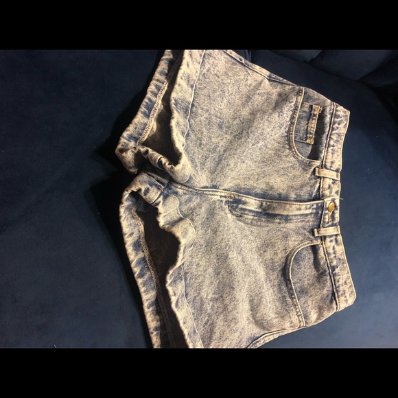 American Apparel Acid Wash Denim Shorts - Picture 3 of 5